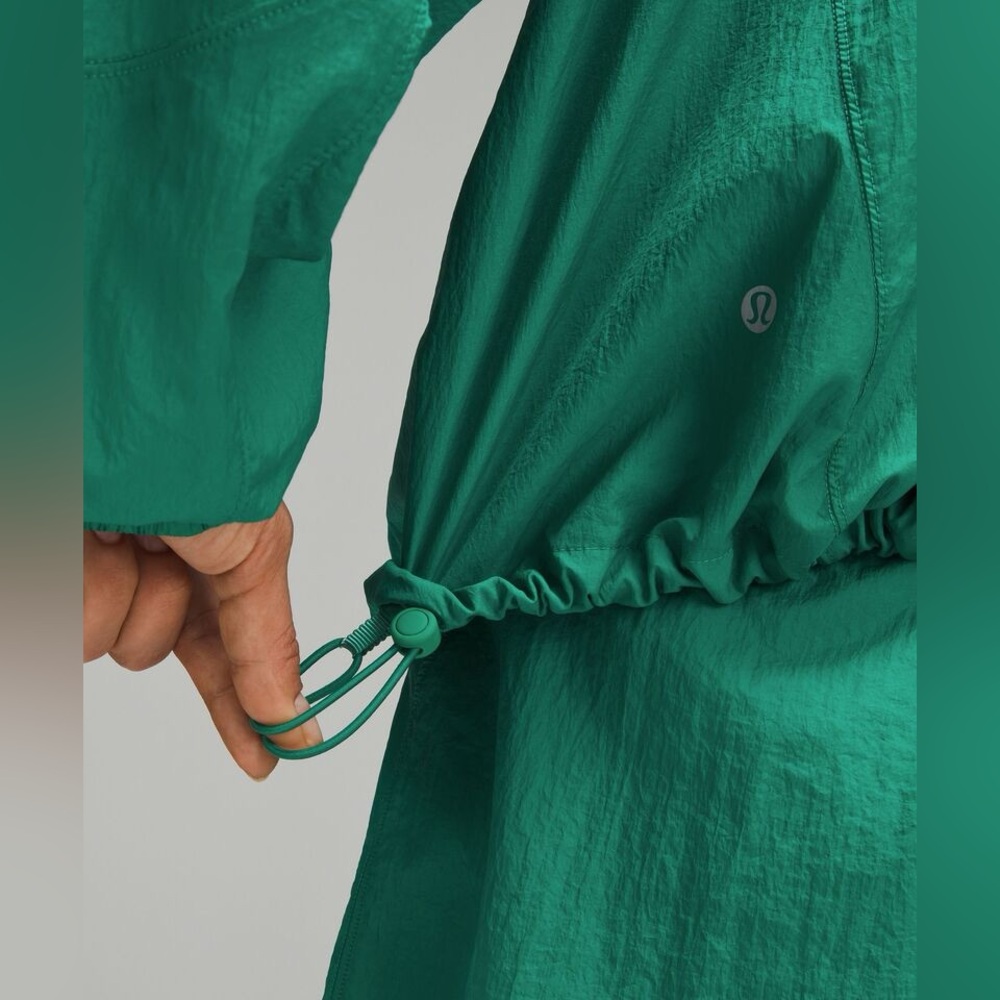 Lululemon License to Train Lightweight Jacket in Cascadia Green - Picture 4 of 13